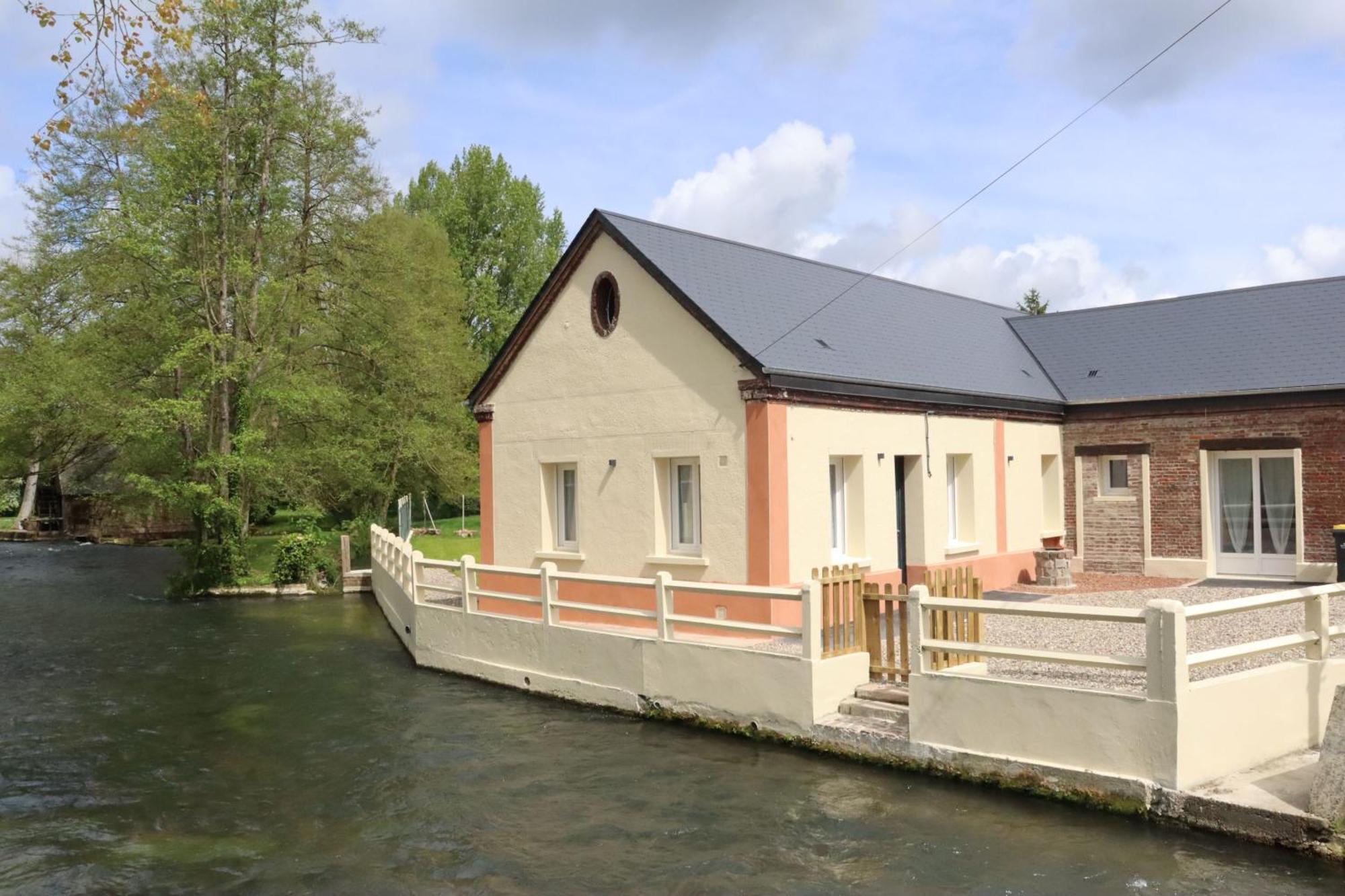 Au Clair Matin Sur L'Yeres Villa Sept-Meules Екстериор снимка